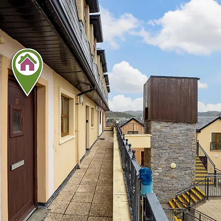 17 Court * Clifden